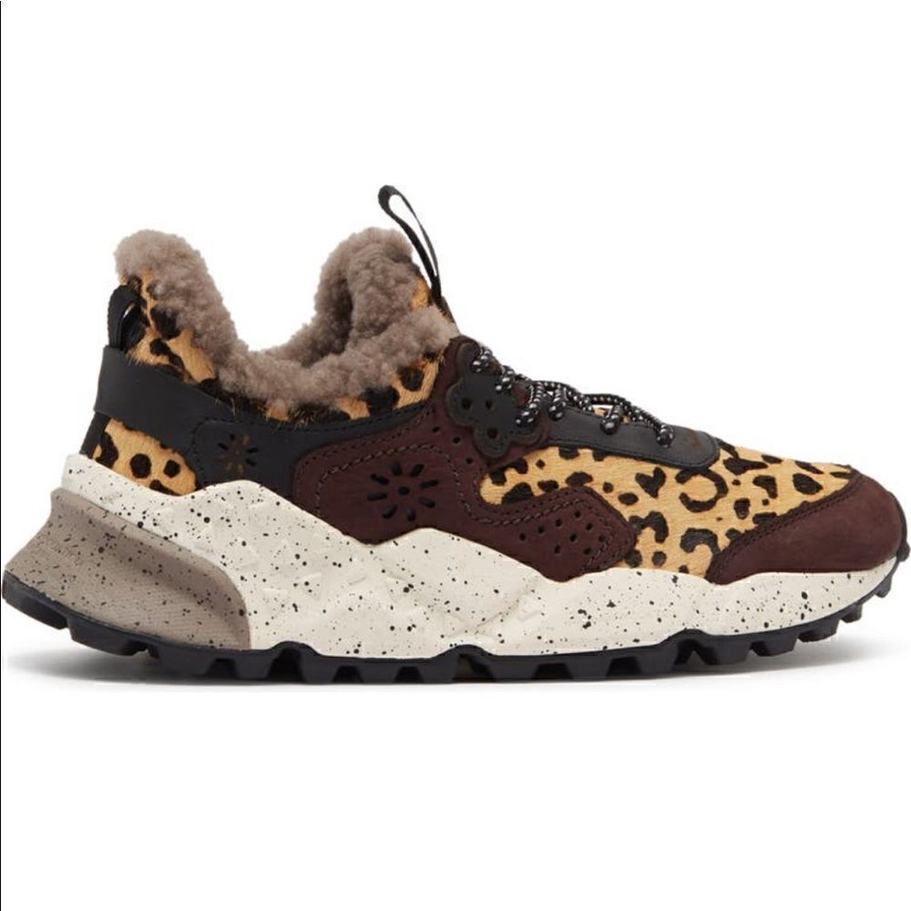 Flower Women’s mountain faux fur trim  leopard sneaker Sz EU36 or 5,5-6 NIB
